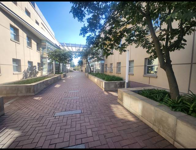 408M² OFFICE TO LET IN WOODMEAD